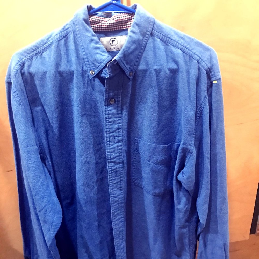 FARAH BLUE BUTTON DOWN CASUAL SHIRT (LARGE) 100% C